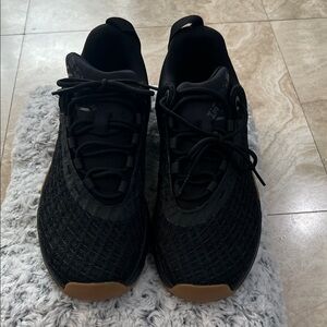 Under Armour Tribase Reign 5